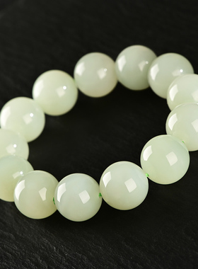 昆玉谣手链和田玉质地细腻