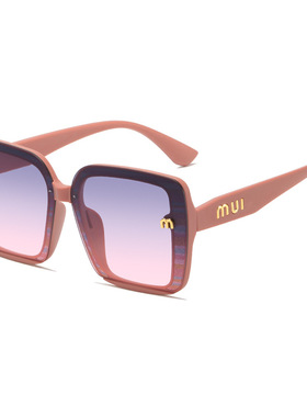 新款女士太阳镜高级感方形闪光粉镜框小红书同款网红墨镜防晒