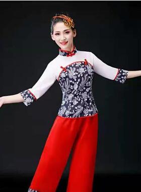 送扇子新款服女服演出服2025夏新款中老年风民族舞蹈村姑采茶秧歌