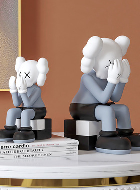 网红潮玩暴力熊捂脸公仔摆件