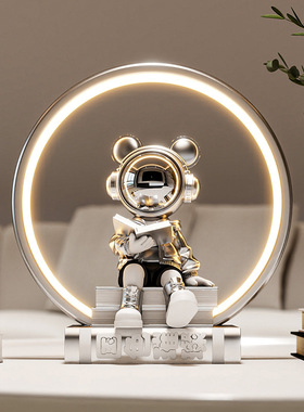 太空人宇航员看书装饰摆件