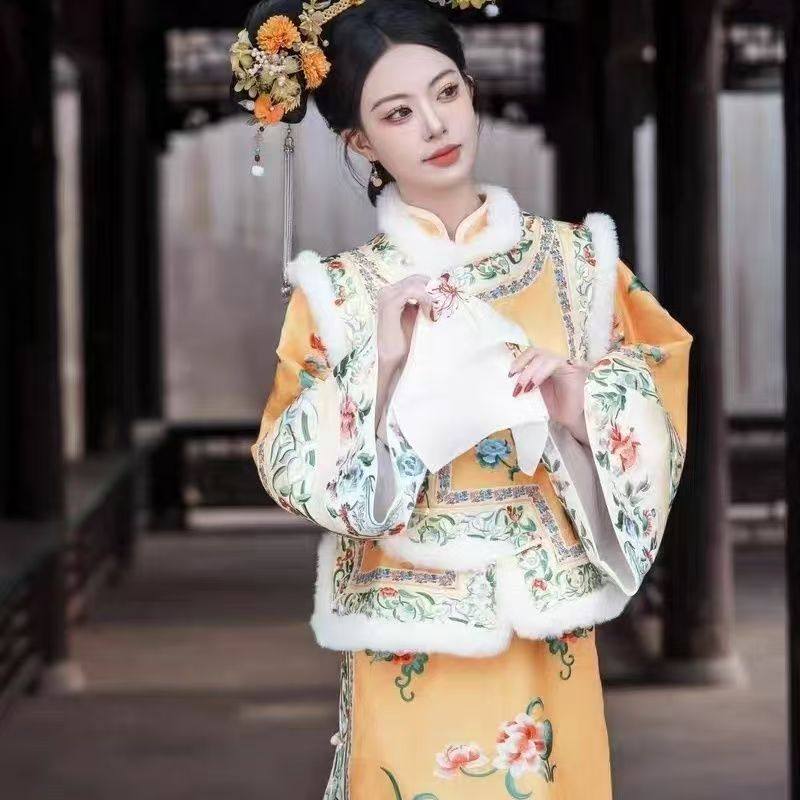 2025新清朝宫廷旗装格格服古装成人清代国风加厚汉服故宫马甲旗袍,淘宝优惠券,粉丝福利购,淘宝优惠卷