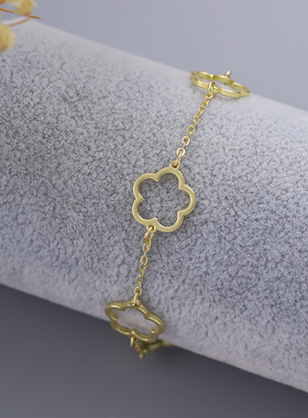 2024韩版新款潮镂空五瓣花手链女小众设计欧美时尚百搭五叶花手饰