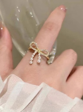 轻奢高级感个性珍珠戒指女小众设计素圈蝴蝶时尚开口可调节食指戒