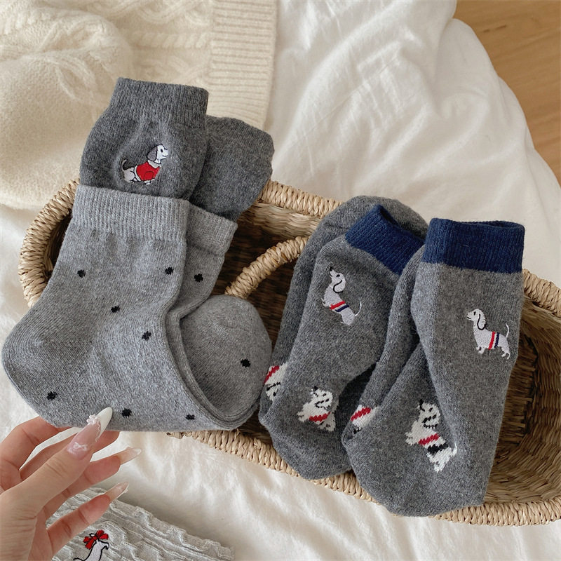 秋冬韩版卡通小狗刺绣加厚羊毛袜子女条纹布标腊肠狗保暖堆堆袜,淘宝优惠券,粉丝福利购,淘宝优惠卷