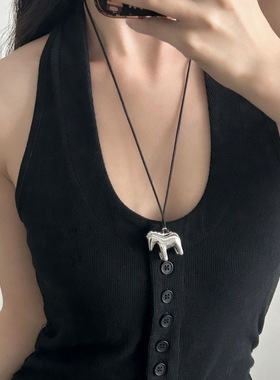 5新款小马抽拉皮绳吊坠高级长款