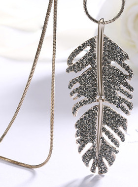 2021秋冬欧美新款闪钻女大气长款