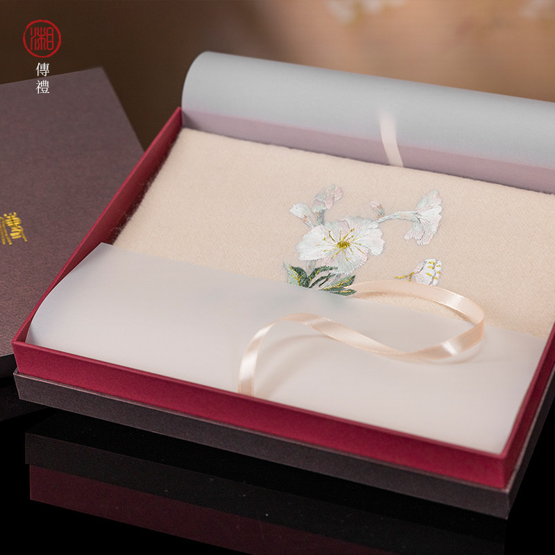 湘传礼湘绣纯山羊绒手工刺绣围巾带小流苏中国红湘字礼盒,淘宝优惠券,粉丝福利购,淘宝优惠卷