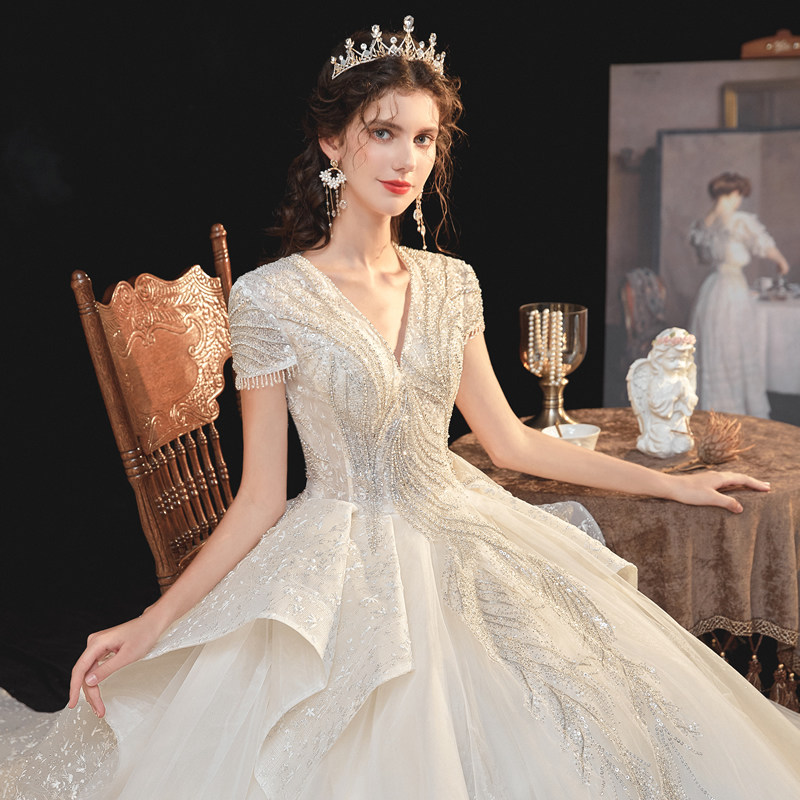 2020新款法式拖尾梦幻显瘦v领婚纱 红妆红尚婚纱