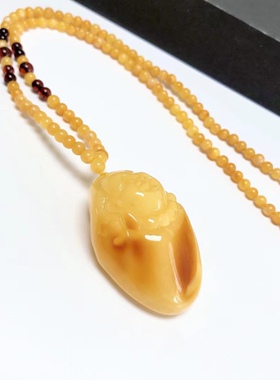 D1058# 天然蜜蜡佛公吊坠47*28*24.5mm 配蜜蜡万能链 重23.70克