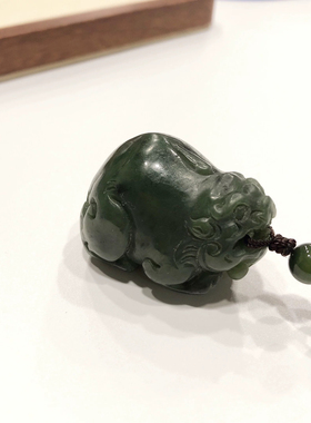 D419#天然和田玉碧玉老料貔貅吊坠54g 42*30.5*29mm 配证书