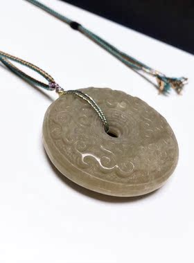 D714# 新疆和田玉老糖料龙纹雕刻平安扣吊坠 时来运转挂件50*13mm