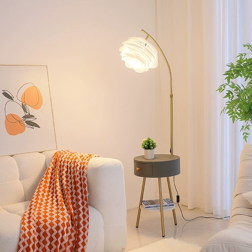 Кремовый торшер для гостиной, умный диван для спальни для кровати, дизайнерская настольная лампа, легкий роскошный стиль, тренд сезона