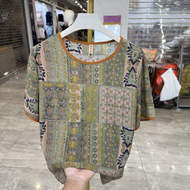 ເສື້ອຢືດ chiffon ຄໍເຕົ້າໄຂ່ທີ່ມີຄົນອັບເດດ: ໃໝ່ລະດູຮ້ອນພິມອອກ