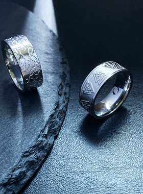 瓦努克-光面高级感钛钢鲸鱼戒指