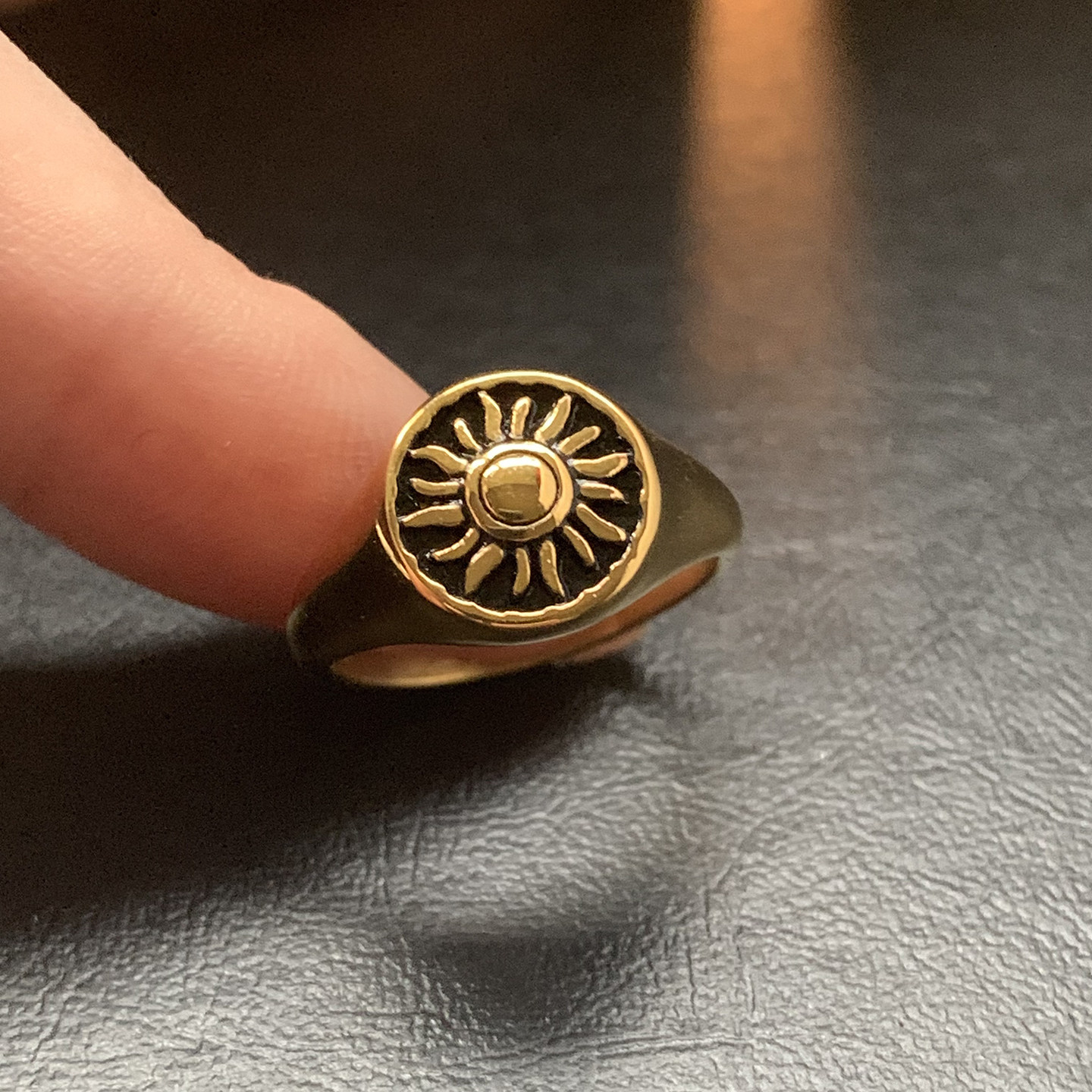 Sun-No. 4 little finger gold seal personalized tail ring
