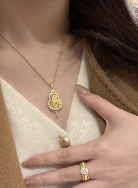 v金材质保色东方美复古元宝葫芦项链女新中式挂坠镂空花雕锁骨链