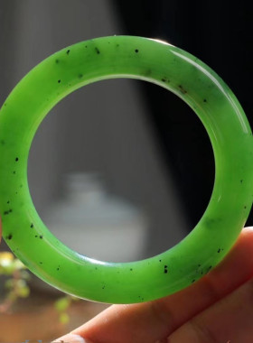 天然俄罗斯碧玉阳绿手镯