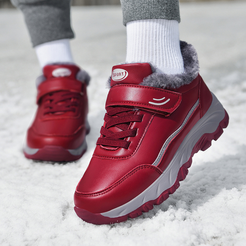 张凯丽老人鞋男冬季加绒加厚防水皮面雪地靴中老年防滑软底大棉鞋 - 图1