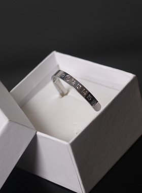 钛钢数字情侣开口时尚风手镯