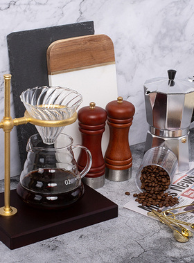 北欧轻奢样板间橱柜手冲咖啡壶