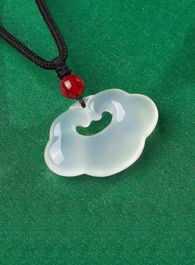 天然冰种白玛瑙祥云如意锁吊坠 高冰白玉髓平安锁款式吊坠项链