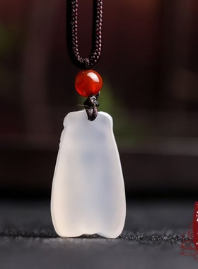 天然白色玛瑙蝉吊坠 白色玉髓蝉吊坠