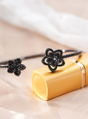 白狐狸微镶优雅气质黑色锆石镂空双花开口手镯高级感慵懒风手环女