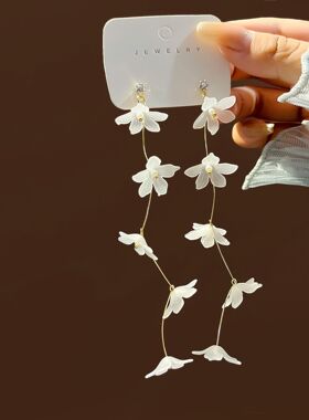 银针韩国高级感ins白色花瓣耳环气质透明花朵流苏珍珠耳钉