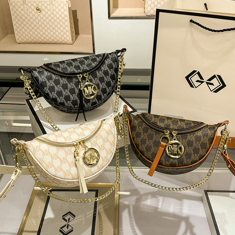 联名magicking mk女夏2021潮饺子包 惠派旗舰女士包袋