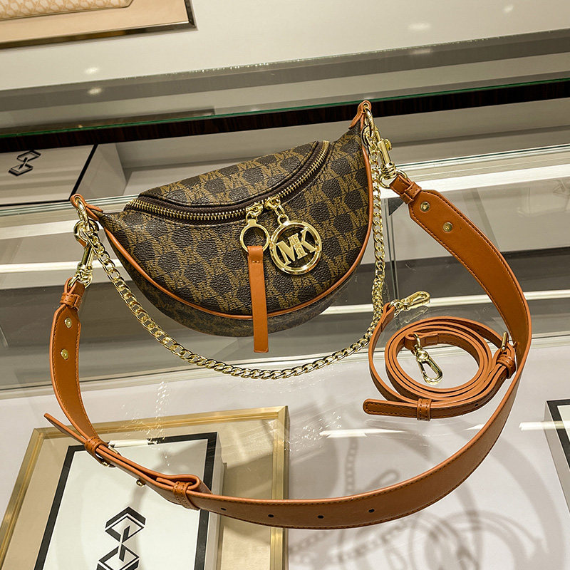 联名magicking mk女夏2021潮饺子包 惠派旗舰女士包袋