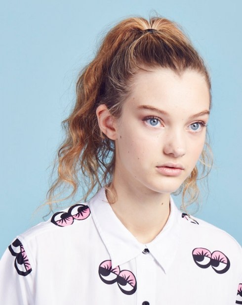 Cute special oaf cartoon style super cute white shirt