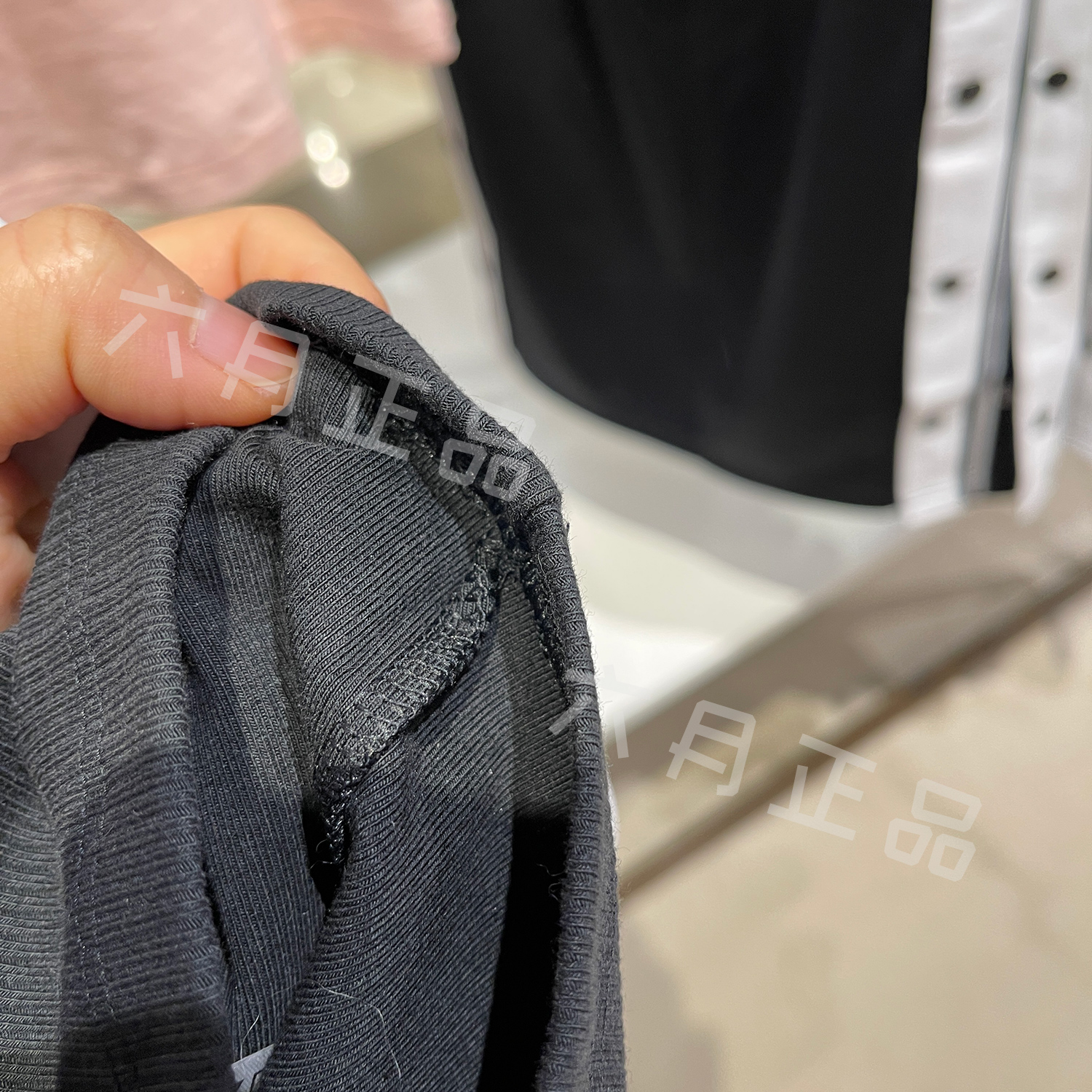 正品Adidas三叶草女子运动背心健身瑜伽跑步训练舒适小吊带IP2161-图2