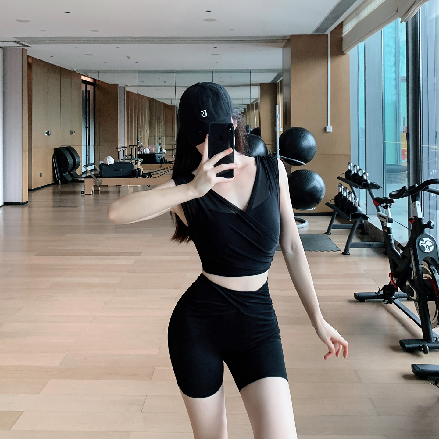 Byurun新款假两件网纱拼接V领短袖T恤女固体杯一体式外穿运动上衣,淘宝优惠券,粉丝福利购,淘宝优惠卷