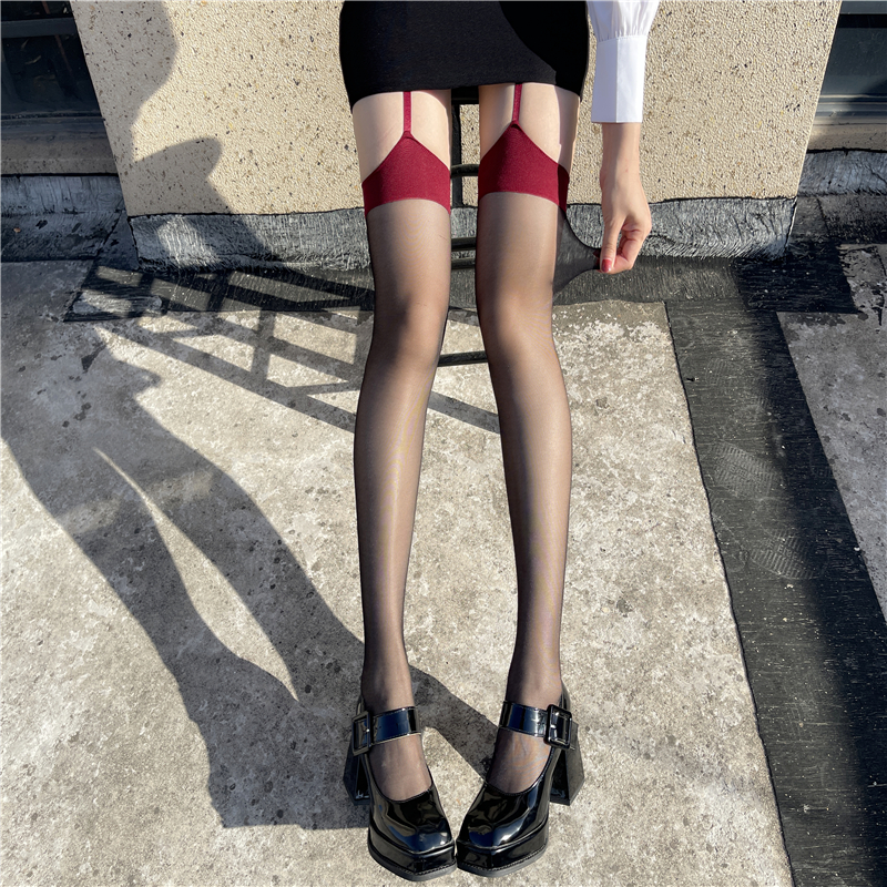 性感吊带一体袜纯欲红色丝袜撞色红边黑丝情趣诱惑过膝长筒大腿袜 - 图3