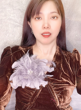 小众高级感羽毛胸针胸花