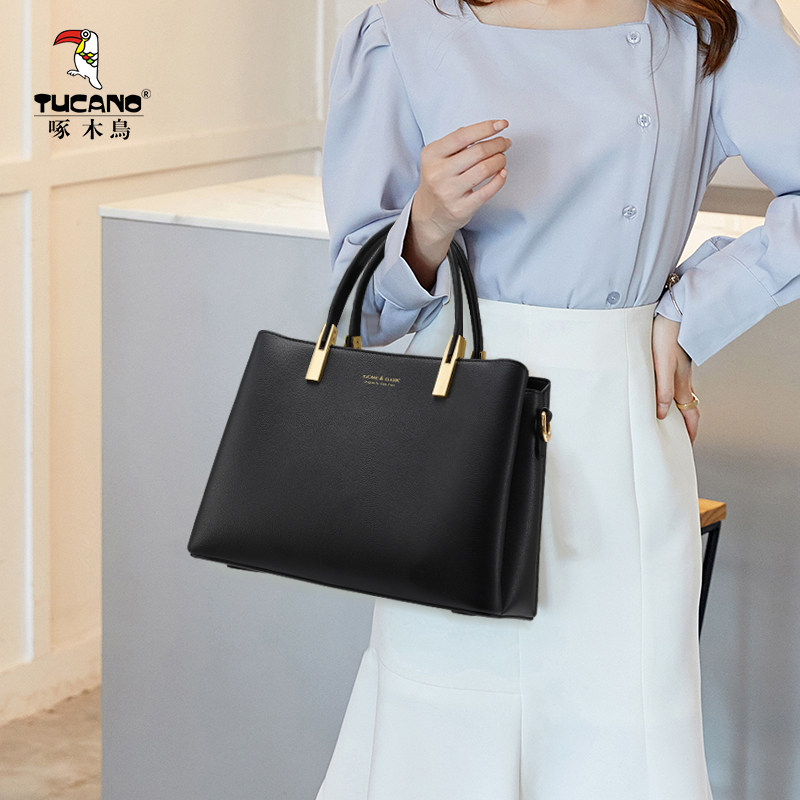 啄木鸟2021新款大容量单肩斜挎包 彦阁服饰女士包袋