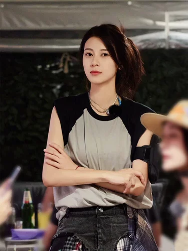 Футболка для отдыха, жилет, джинсовая юбка, в американском стиле, по фигуре