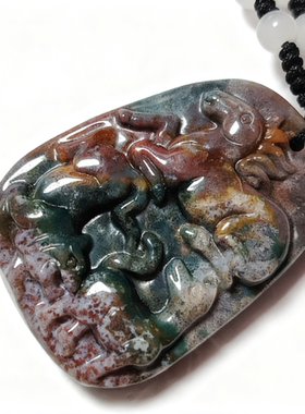 26年天然七彩玛瑙彩玉马虎狗吊坠三合牌本命年项链吉祥饰品D