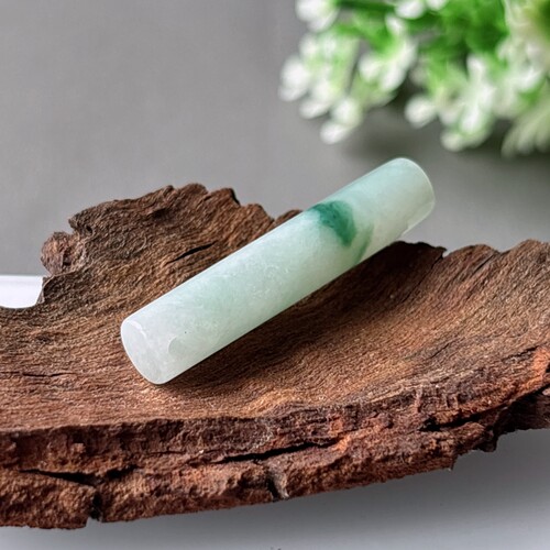 特惠飘花椭圆柱长条吊坠N1246天然翡翠a货缅料自产自销 - 图2