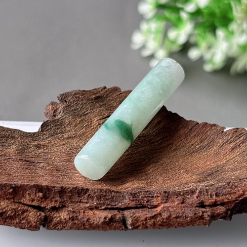 特惠飘花椭圆柱长条吊坠N1246天然翡翠a货缅料自产自销 - 图1