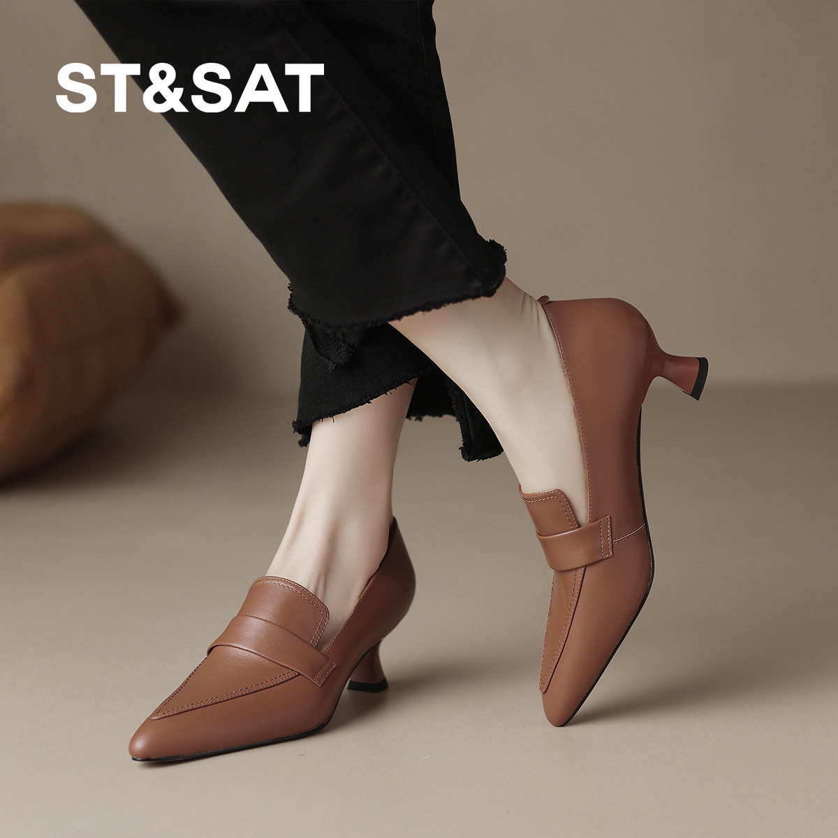 St&Sat/星期六春季新款英伦风尖头细跟女单鞋舒适牛皮深口豆豆鞋,淘宝优惠券,粉丝福利购,淘宝优惠卷