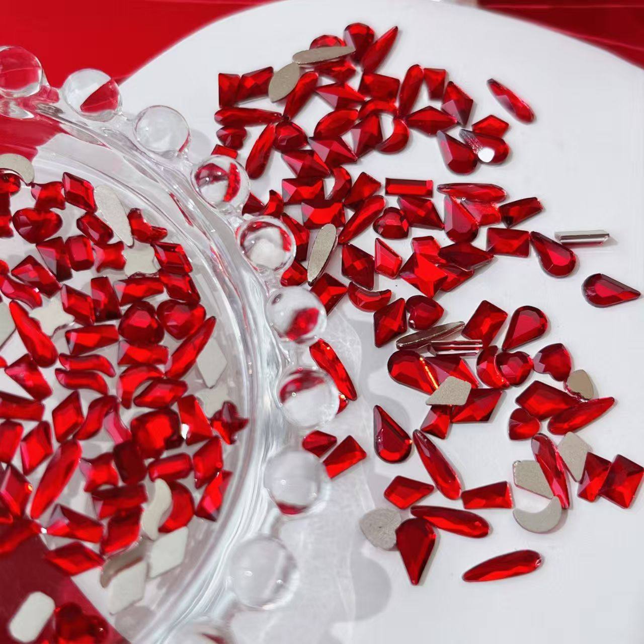大红色异形平底钻新娘新年美甲爆款DIY水晶玻璃钻小饰品爆闪,淘宝优惠券,粉丝福利购,淘宝优惠卷