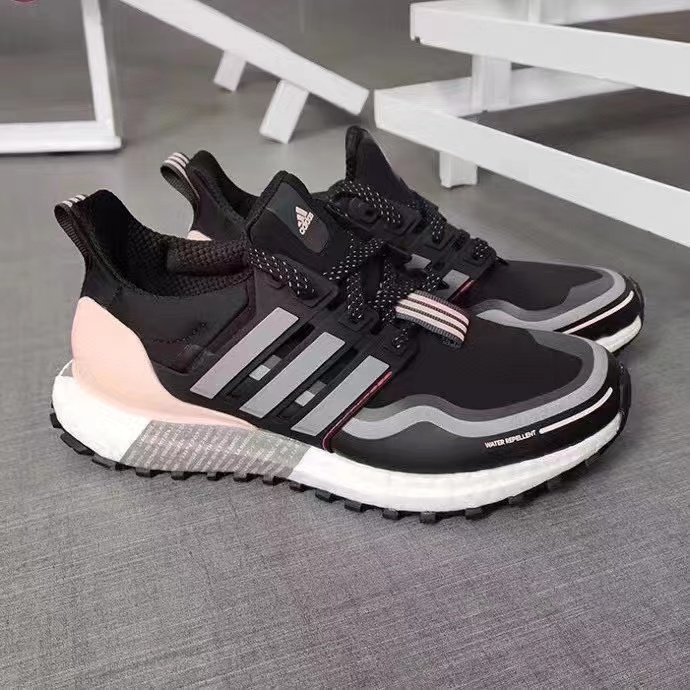 adidas阿迪达斯男女鞋ULTRABOOST GUARD低帮休闲运动跑步鞋FW7761 - 图0