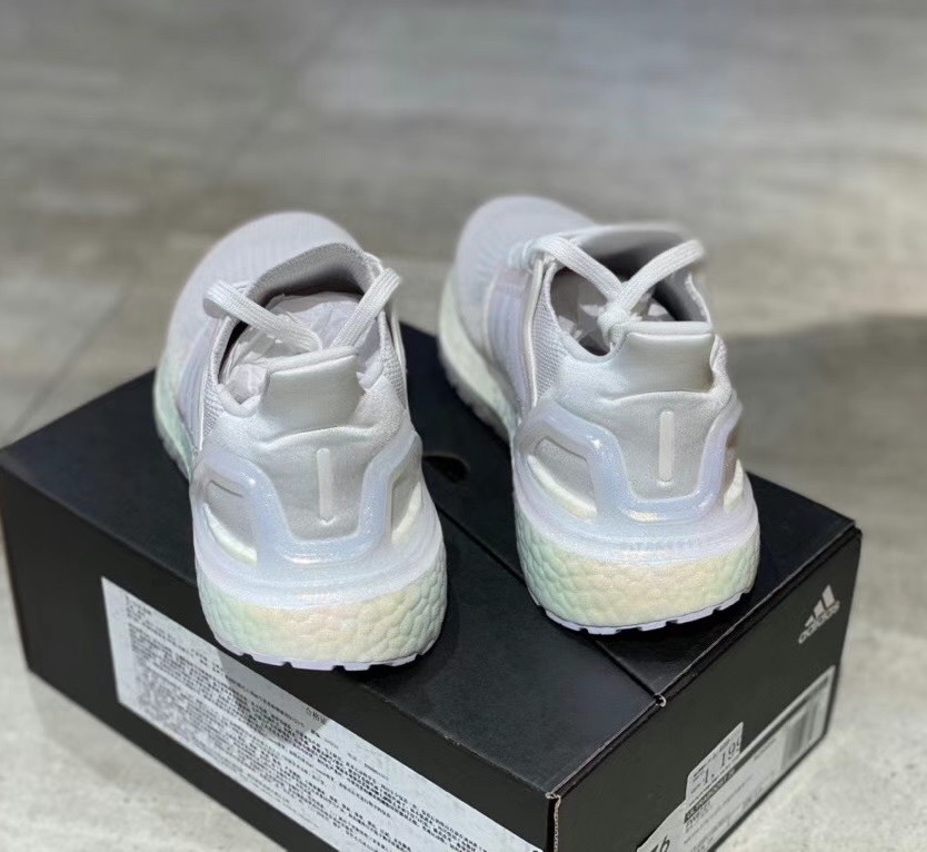 adidas阿迪达斯男女鞋 ULTRABOOST 20 缓震透气运动跑步鞋FW8721 - 图2