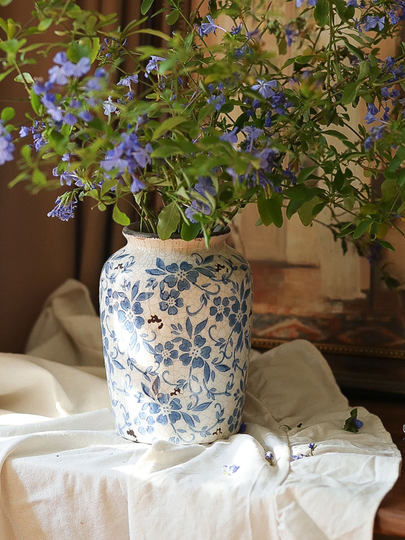 Adornos de porcelana azul y blanca, arreglo floral francés medieval, sala de estar, nuevo estilo chino clásico, sentido retro, cerámica decorativa de porcelana de alta gama
