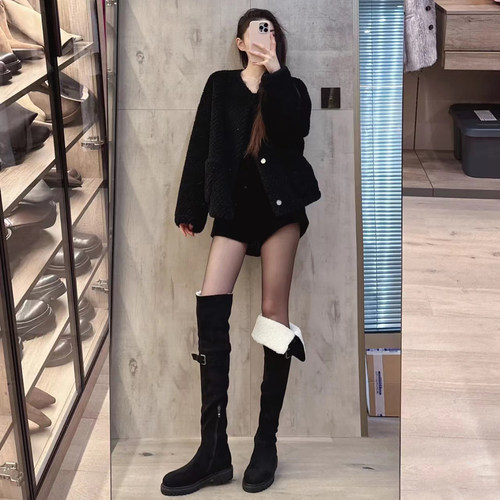 羊羔毛长筒靴女冬加绒保暖棕色平底过膝高筒骑士靴厚底显瘦雪地靴 - 图1