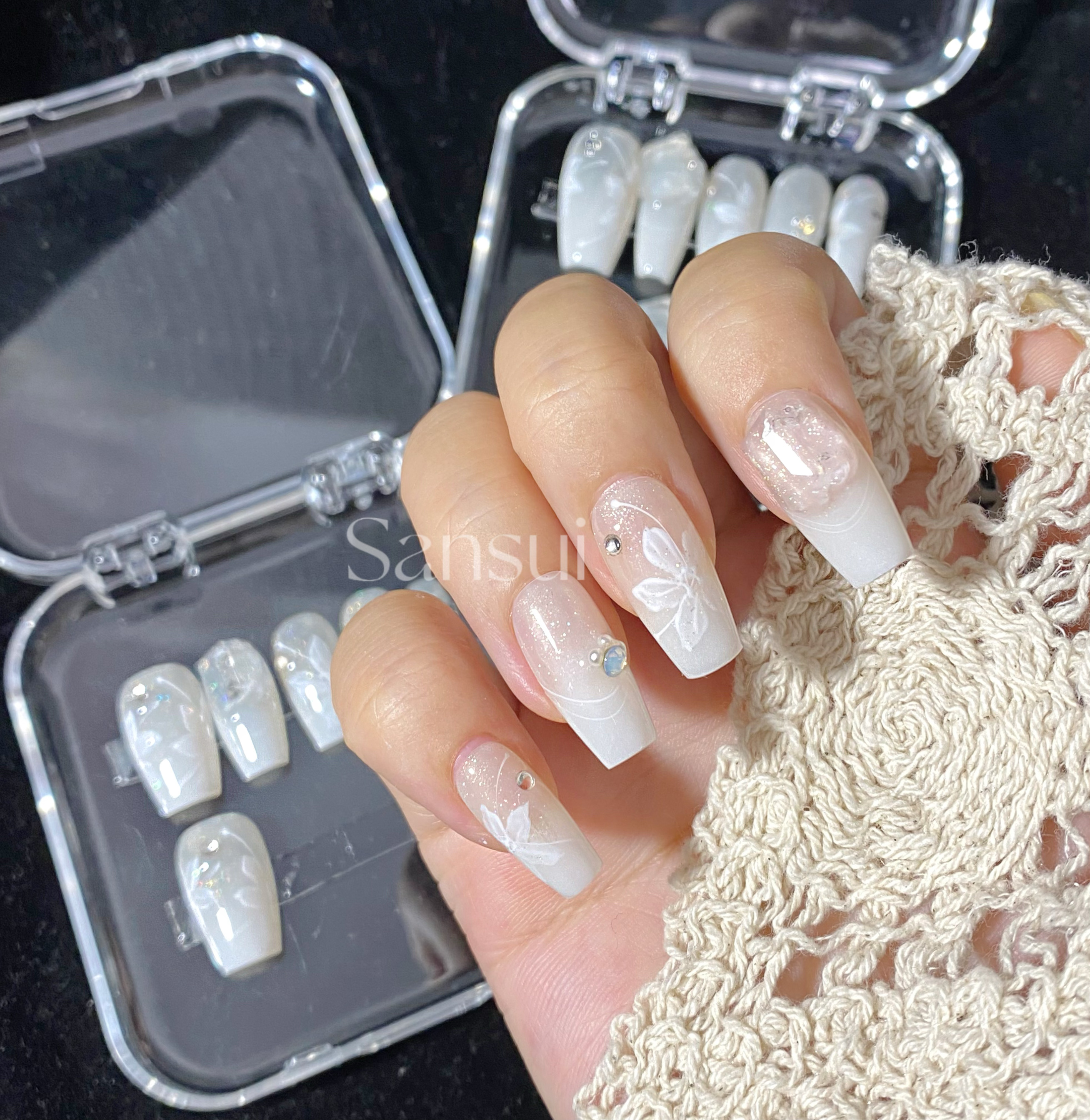 【Sansui Nail】实拍手工穿戴甲婚甲冰透显白气质款手绘花甲片 - 图1