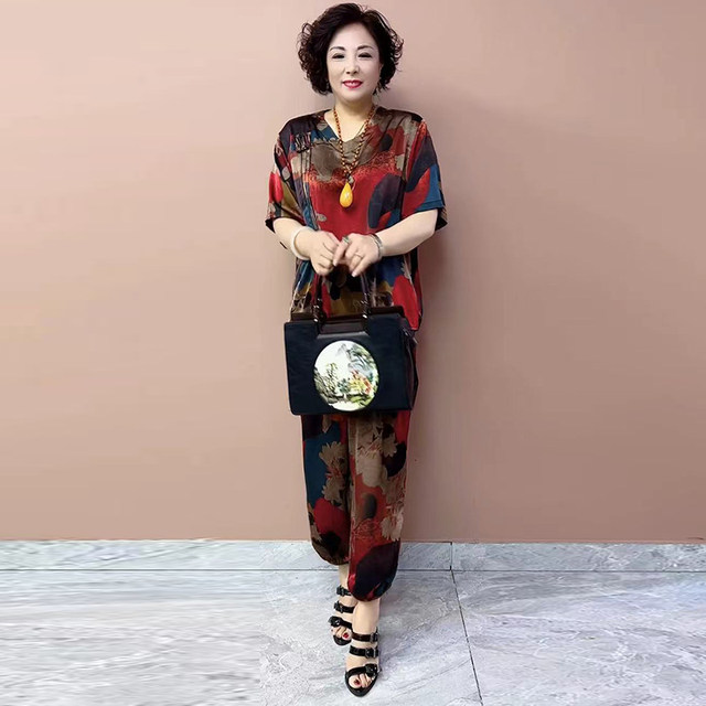 ຂະຫນາດບວກຂະຫນາດ 200 pounds mom silk suit