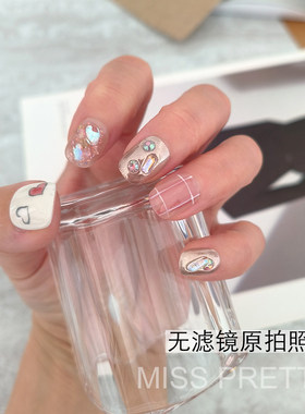 穿戴甲手绘格纹闪钻祼色美甲
